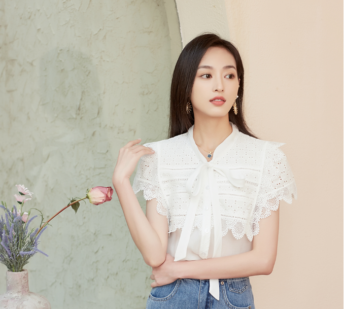 LUONA珞娜 | 夏日(rì)美(měi)出圈的(de)優雅活力穿搭